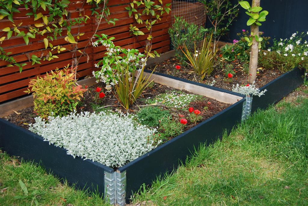 Raised Garden Beds modular stackable planter boxes Kiwi Collars New